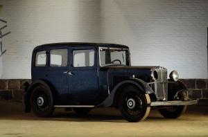 Morris Ten-Four Saloon